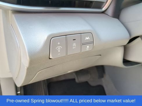 Used 2023 Hyundai Elantra SE FWD image 23