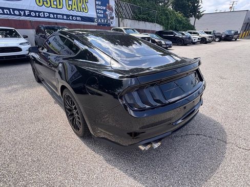 Used 2018 Ford Mustang GT RWD image 3