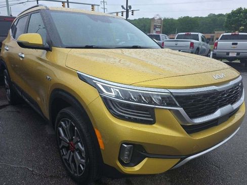 Used 2022 Kia Seltos SX w/ Sunroof Package AWD/4WD image 1