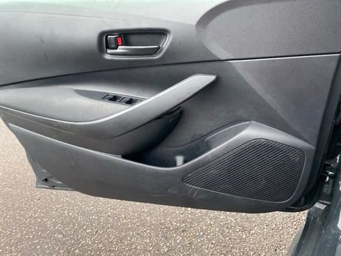 Used 2025 Toyota Corolla LE FWD image 21