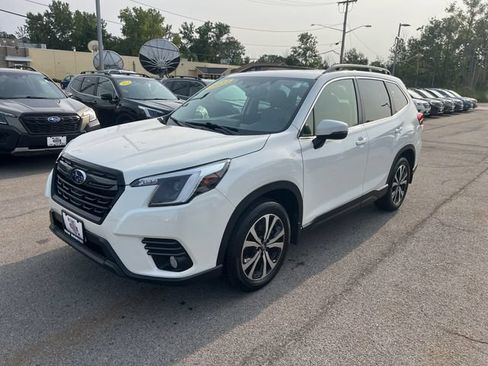 Used 2023 Subaru Forester Limited AWD/4WD image 1