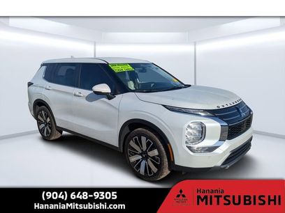 Used 2025 Mitsubishi Outlander SE