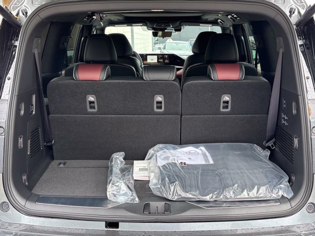 New 2027 INFINITI QX80 Autograph AWD/4WD image 32