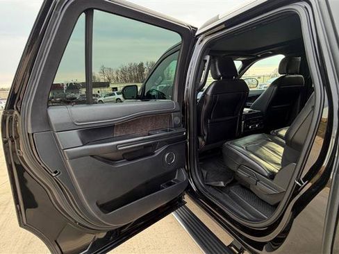 Used 2019 Ford Expedition Max Limited image 22