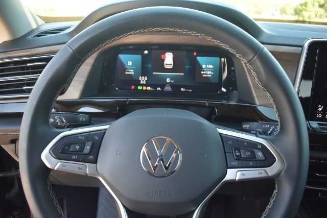 Used 2024 Volkswagen Atlas SE AWD/4WD image 27