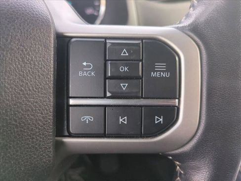 Used 2023 Ford Expedition XLT image 16