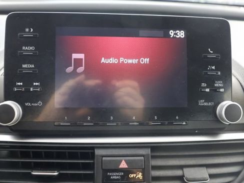Used 2018 Honda Accord LX image 14