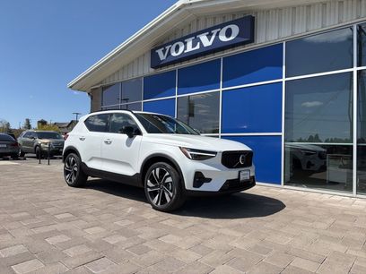 New 2026 Volvo XC40 B5 Ultra w/ Climate Package