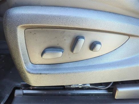 Used 2017 GMC Yukon SLT w/ Open Road Package image 12