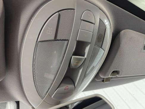 Used 2009 Mercedes-Benz E 350 4MATIC Sedan image 31
