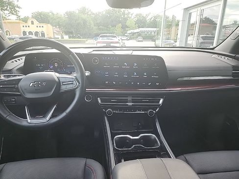 Used 2025 Chevrolet Traverse Z71 w/ Enhanced Driving Package AWD/4WD image 21