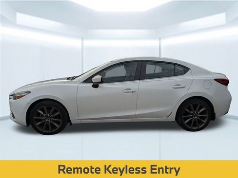 Used 2018 MAZDA MAZDA3 Touring image 5