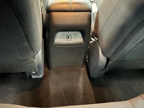 Used 2024 Nissan Sentra SV FWD image 9