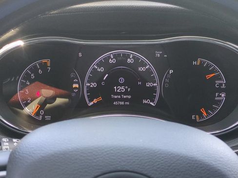 Used 2019 Jeep Grand Cherokee Overland RWD image 29