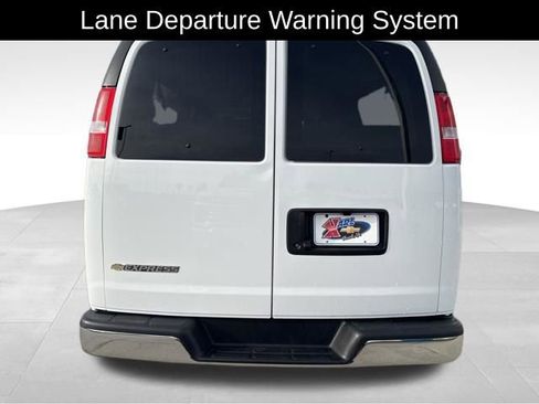 Used 2025 Chevrolet Express 3500 LT w/ LT Preferred Equipment Group image 7