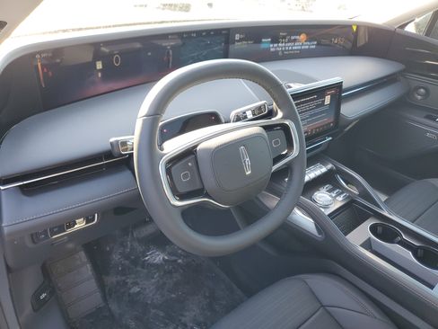 New 2026 Lincoln Nautilus Reserve image 13