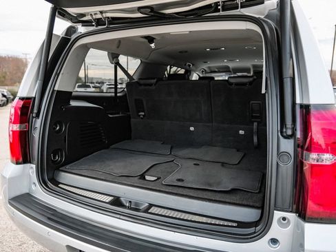 Used 2018 Chevrolet Suburban LT image 55