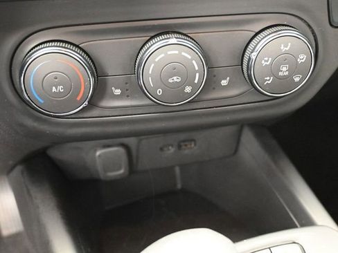 Used 2024 Chevrolet Trax LS w/ LS Convenience Package image 33