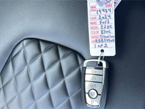 Certified 2024 Ford Edge Titanium image 30
