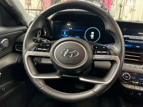 Certified 2023 Hyundai Elantra SEL w/ Convenience Package FWD image 22