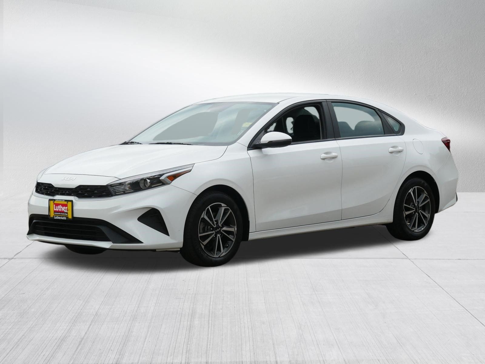 Certified 2023 Kia Forte LXS w/ LXS Technology Package FWD image 3