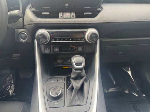 Used 2024 Toyota RAV4 XLE Premium image 11