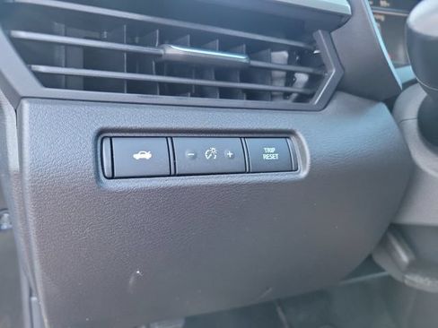 Used 2025 Nissan Altima 2.5 SV FWD image 29
