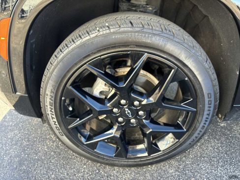 Used 2024 Chevrolet Traverse RS image 34