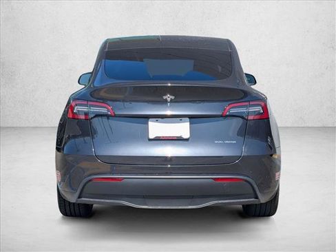 Used 2024 Tesla Model Y Long Range AWD/4WD image 7