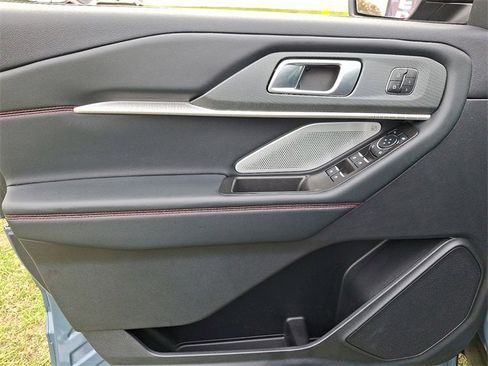 Certified 2025 Ford Explorer ST image 12