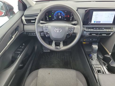 Used 2025 Toyota Camry LE w/ Convenience Package AWD/4WD image 17