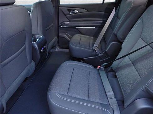 New 2026 Chevrolet Traverse LT image 10