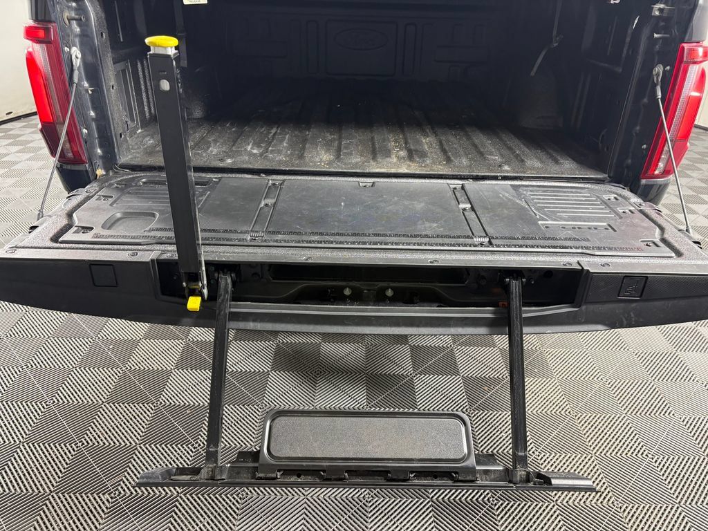 Certified 2025 Ford F150 Raptor w/ Equipment Group 803A Raptor R AWD/4WD image 32