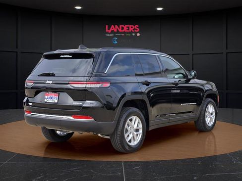 New 2026 Jeep Grand Cherokee Laredo X RWD image 3