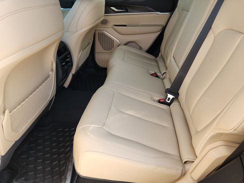 New 2026 Jeep Grand Cherokee Limited AWD/4WD image 21