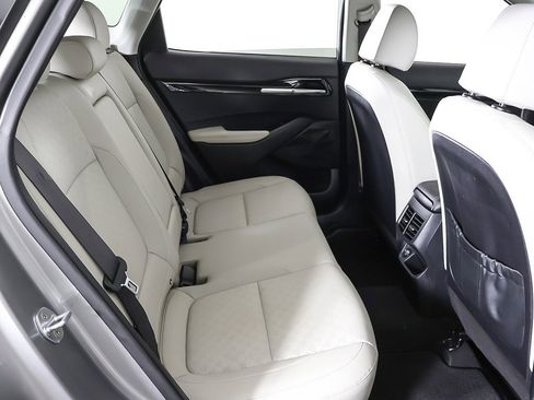 Used 2023 Kia Seltos EX image 33