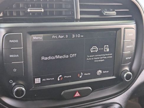 Used 2025 Kia Soul LX w/ LX Technology Package FWD image 26
