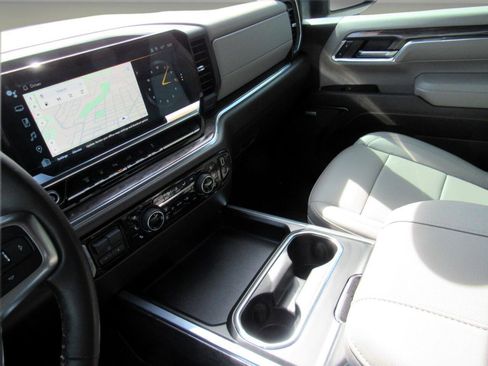 Used 2024 Chevrolet Silverado 3500 LTZ w/ LTZ Convenience Package image 38