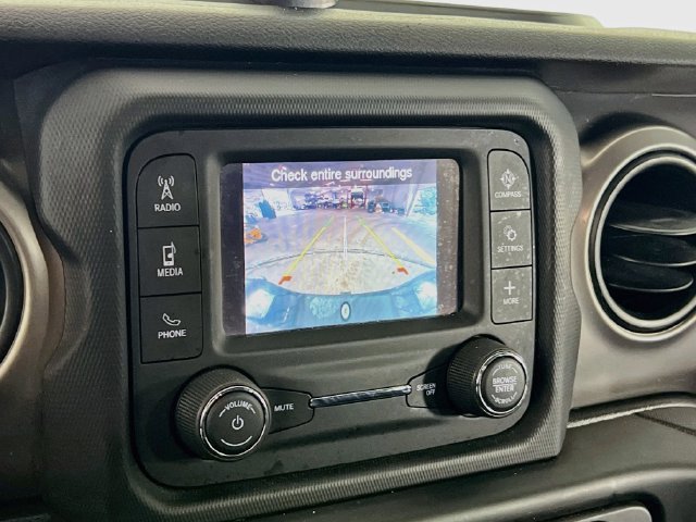 Used 2020 Jeep Gladiator Sport w/ Quick Order Package 24S AWD/4WD image 11