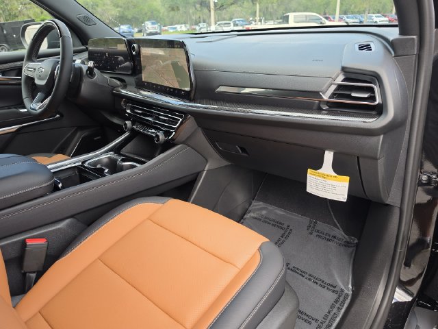 New 2027 Chevrolet Traverse Z71 w/ Enhanced Driving Package AWD/4WD image 15