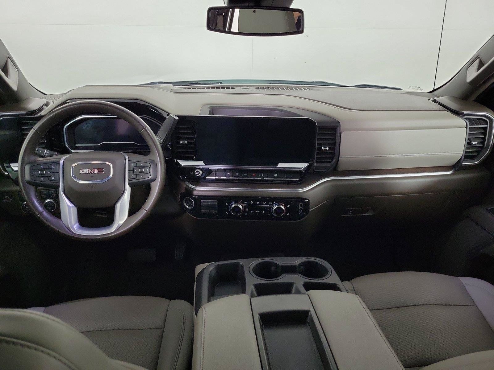 Used 2025 GMC Sierra 1500 SLT RWD image 17