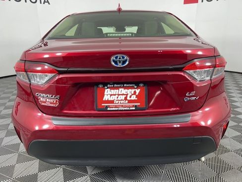 Certified 2025 Toyota Corolla LE w/ LE Premium Package image 24