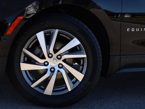 Used 2023 Chevrolet Equinox Premier image 20