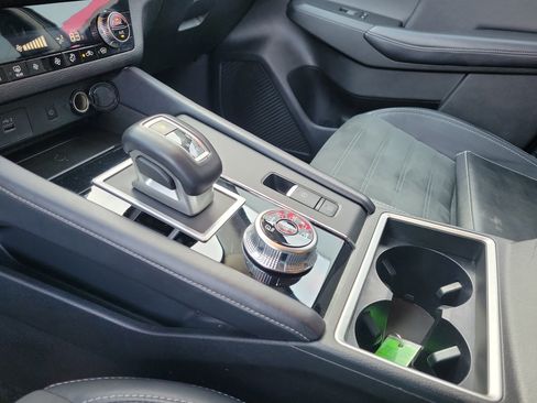 Used 2024 Mitsubishi Outlander SE image 29