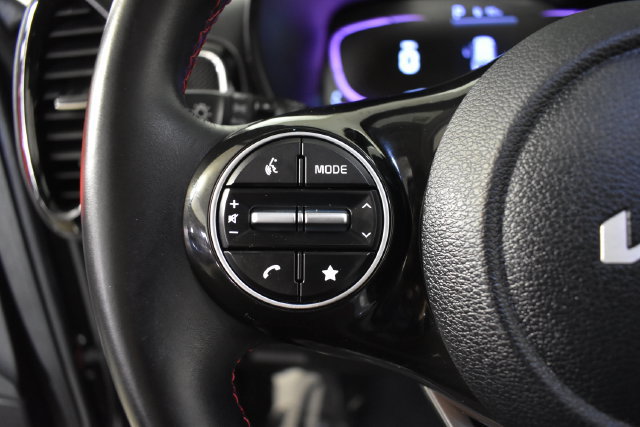 Used 2024 Kia Soul GT-Line w/ Option Group 020 FWD image 17