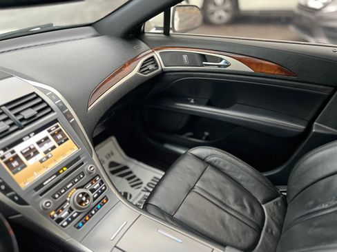 Used 2017 Lincoln MKZ Reserve w/ Climate Package image 21