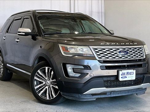 Used 2017 Ford Explorer Platinum image 1