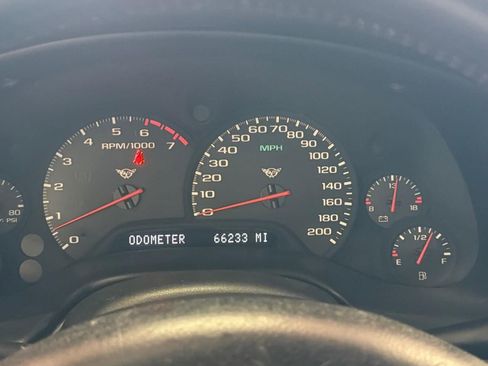 Used 2002 Chevrolet Corvette Convertible w/ Preferred Equipment Group2 image 8