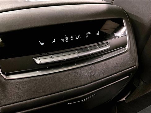 Used 2025 Cadillac Escalade Sport AWD/4WD image 33