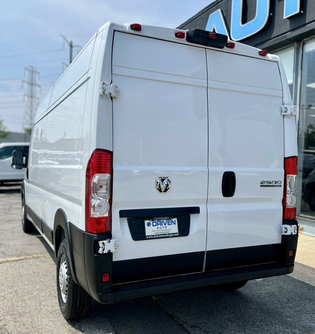 Used 2025 RAM ProMaster 2500 w/ Convenience Group FWD image 29